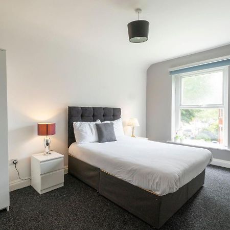 Cosy Holiday Home In Manchester Near Science Museum 外观 照片